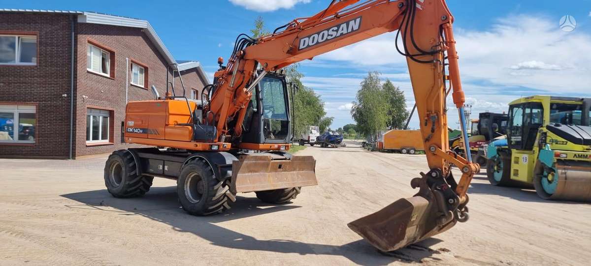 Doosan DX 140W, экскаваторы