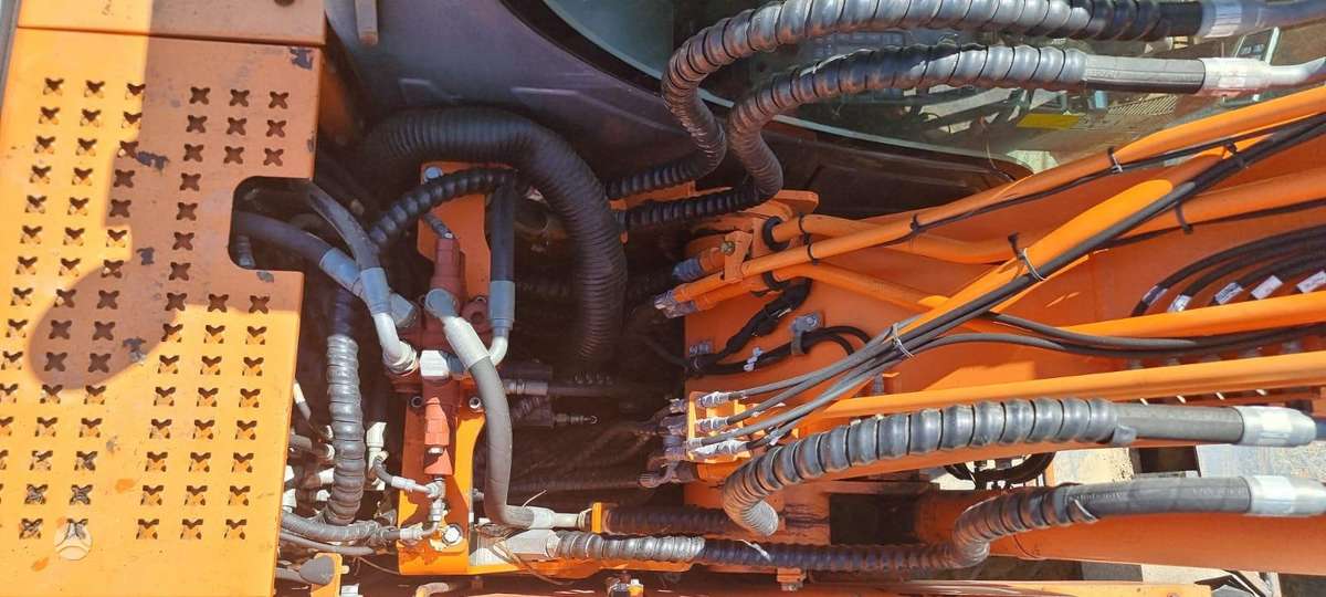 Doosan DX 140W, экскаваторы