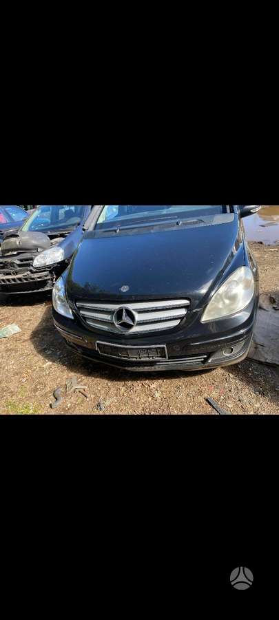 Mercedes-Benz B200