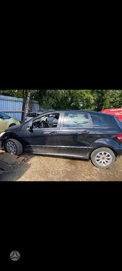 Mercedes-Benz B200