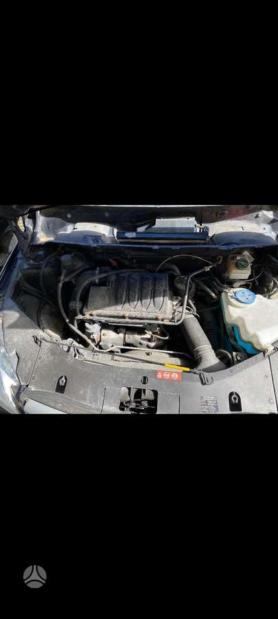 Mercedes-Benz B200