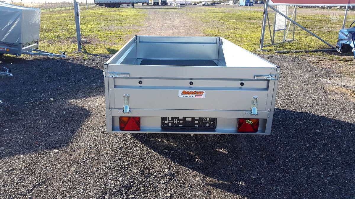 Neptun Dviašė su B kategorija, passenger car trailers