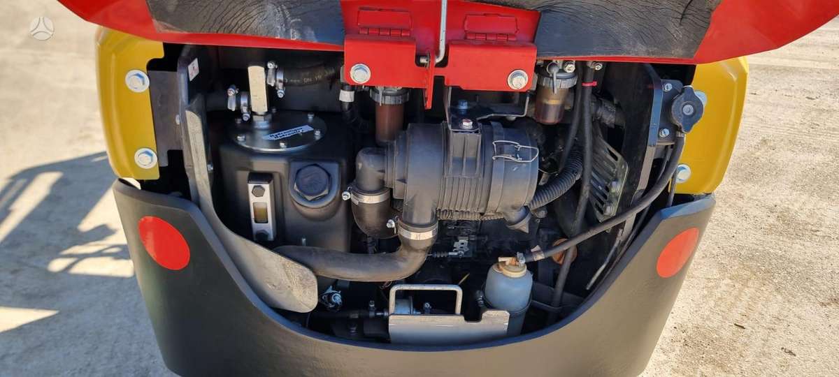 Yanmar SV16, mini ekskavatoriai