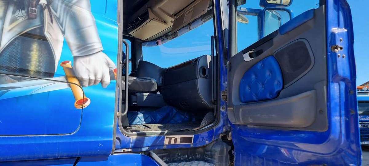 Scania R700, double sleeper