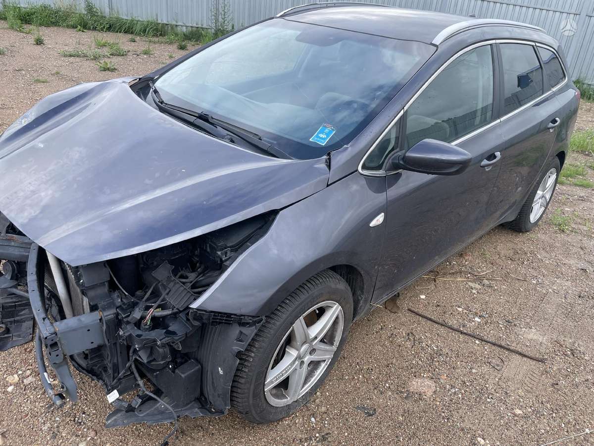 Kia Ceed dalimis