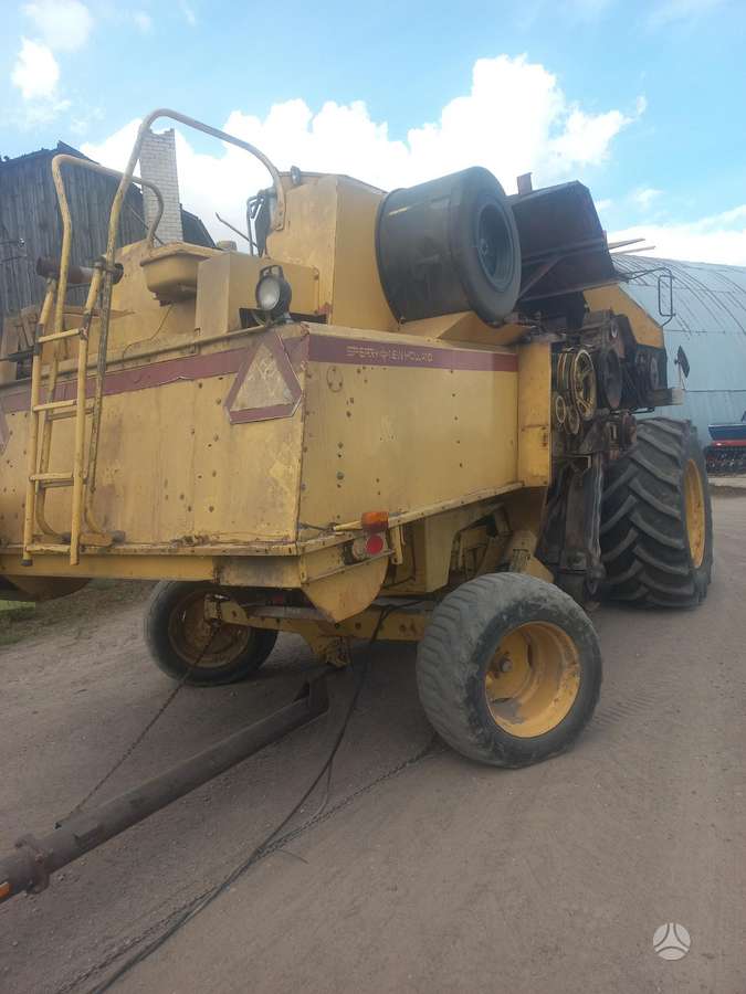 New Holland Tx-44