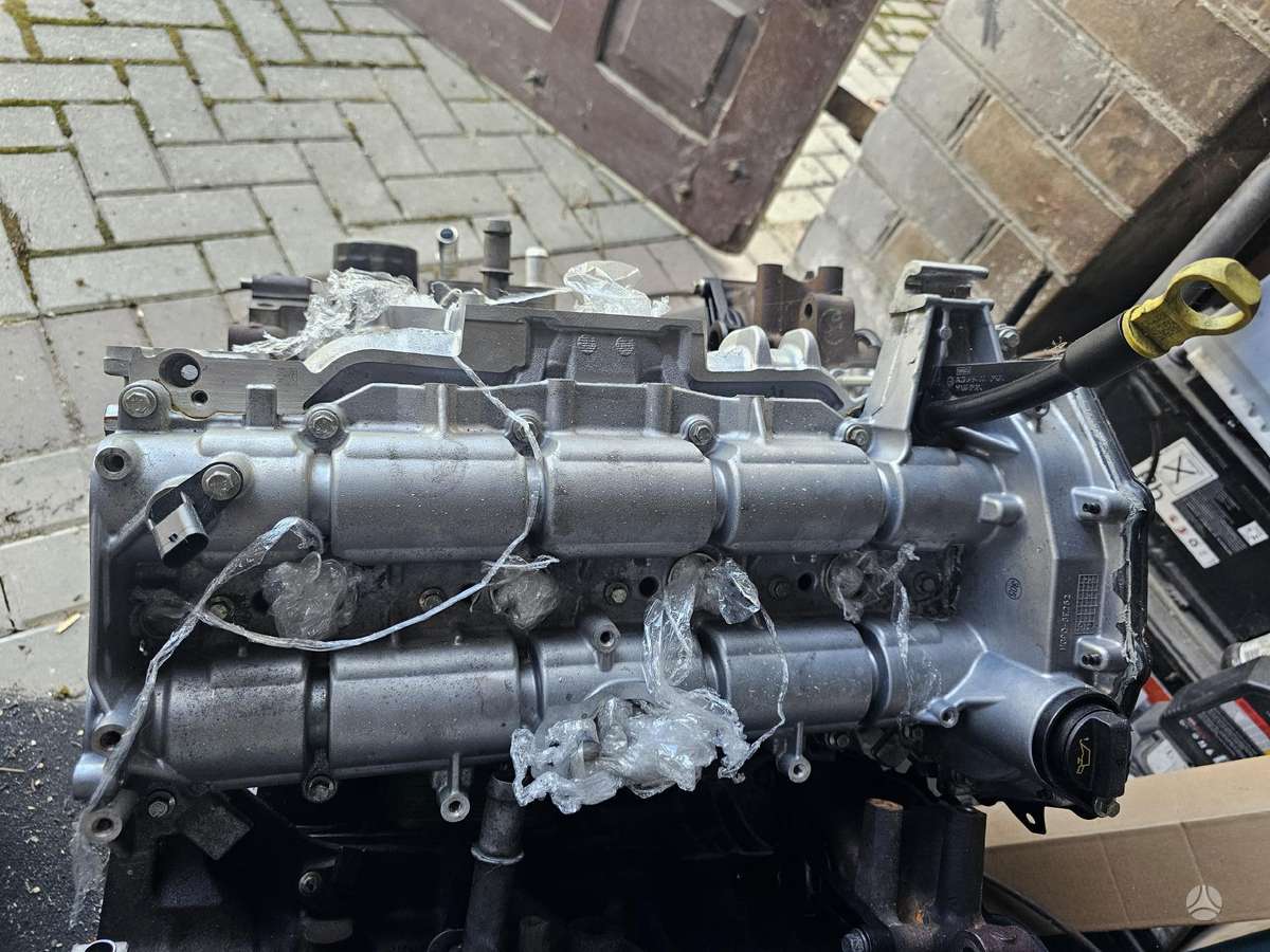 Ford Transit, YMF6, dzinējs