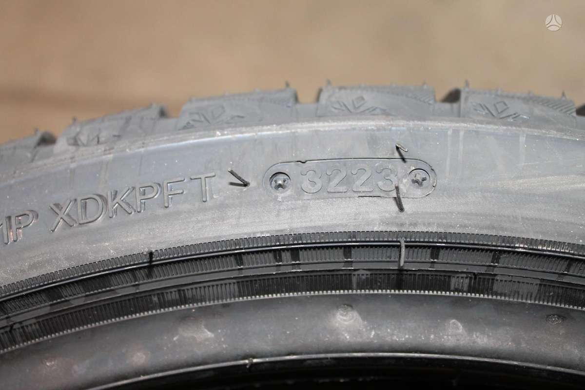 Triangle SnowLink PL02 XL, winter 245/35 R20