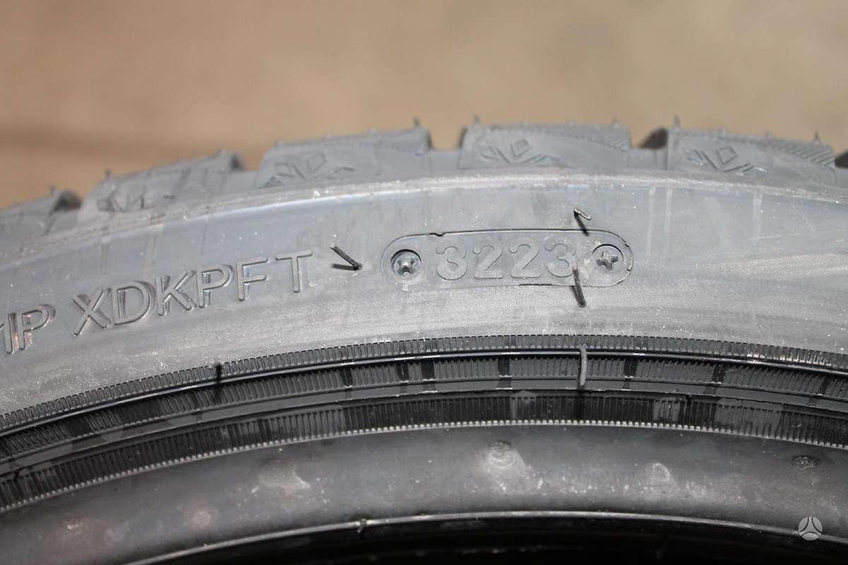 Triangle SnowLink PL02 XL, žieminės 245/35 R20