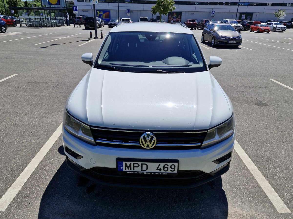 Volkswagen Tiguan, 2.0 l., off-road / crossover