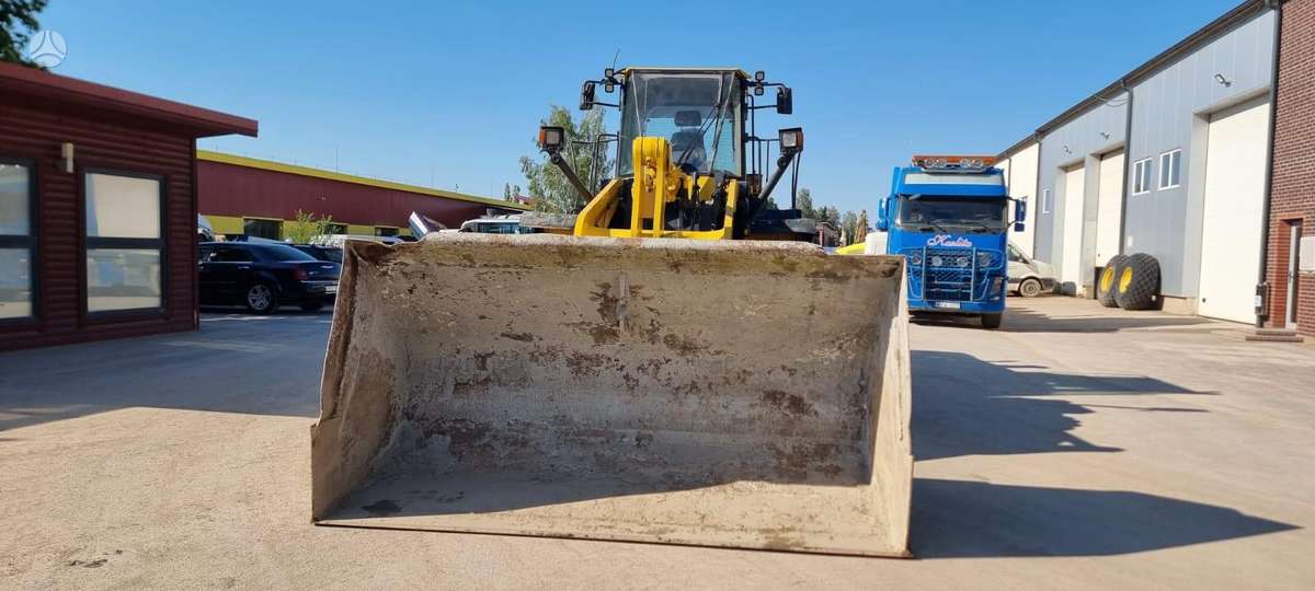 Komatsu WA470-6, frontal loader