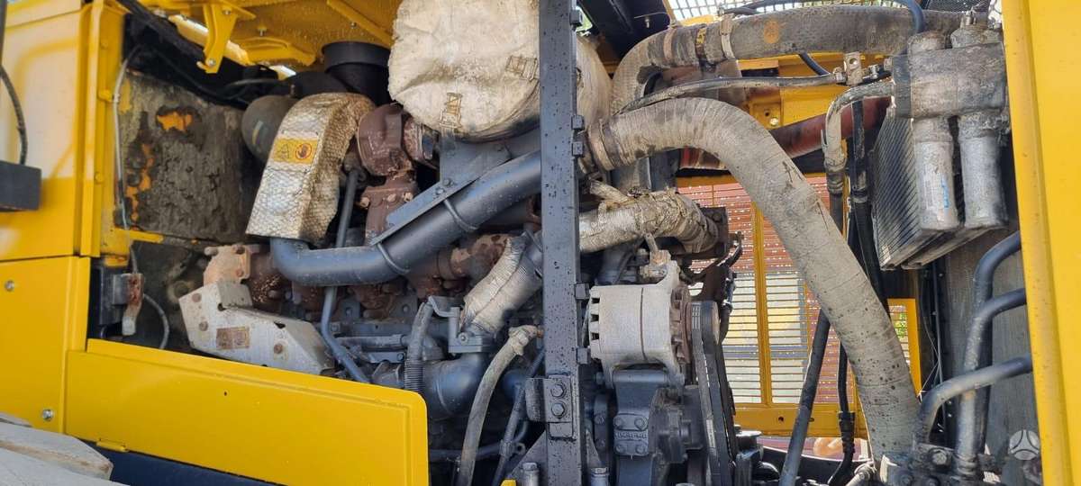 Komatsu WA470-6, frontal loader