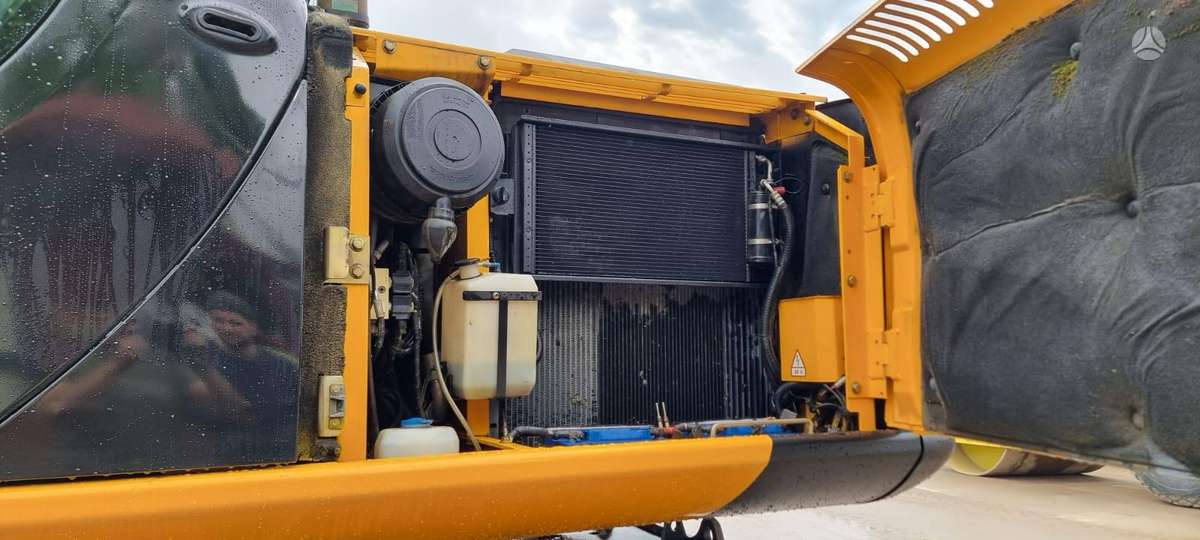 JCB JS 175W, ekskavatoriai