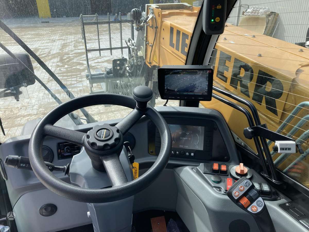 Liebherr T41-7s, telescopic handler
