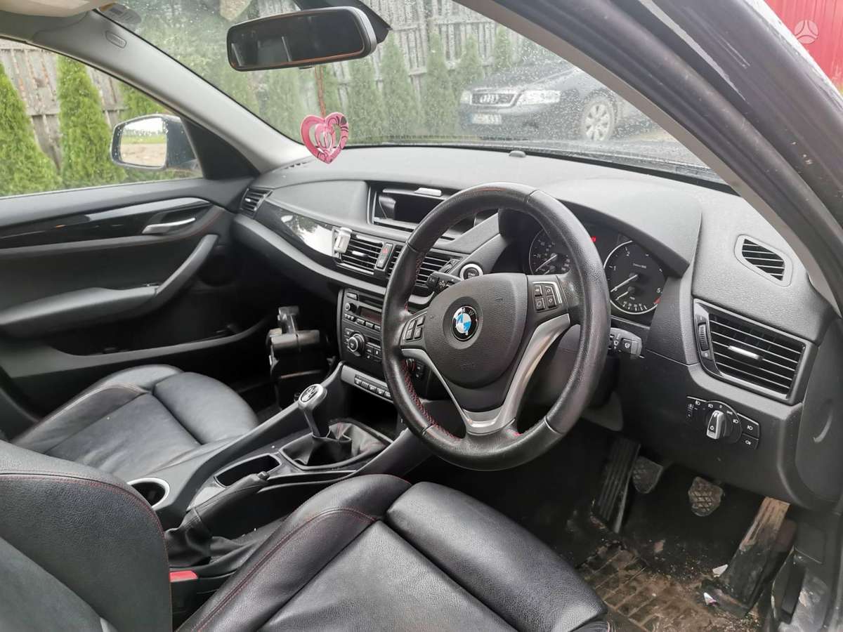 BMW X1 по частям