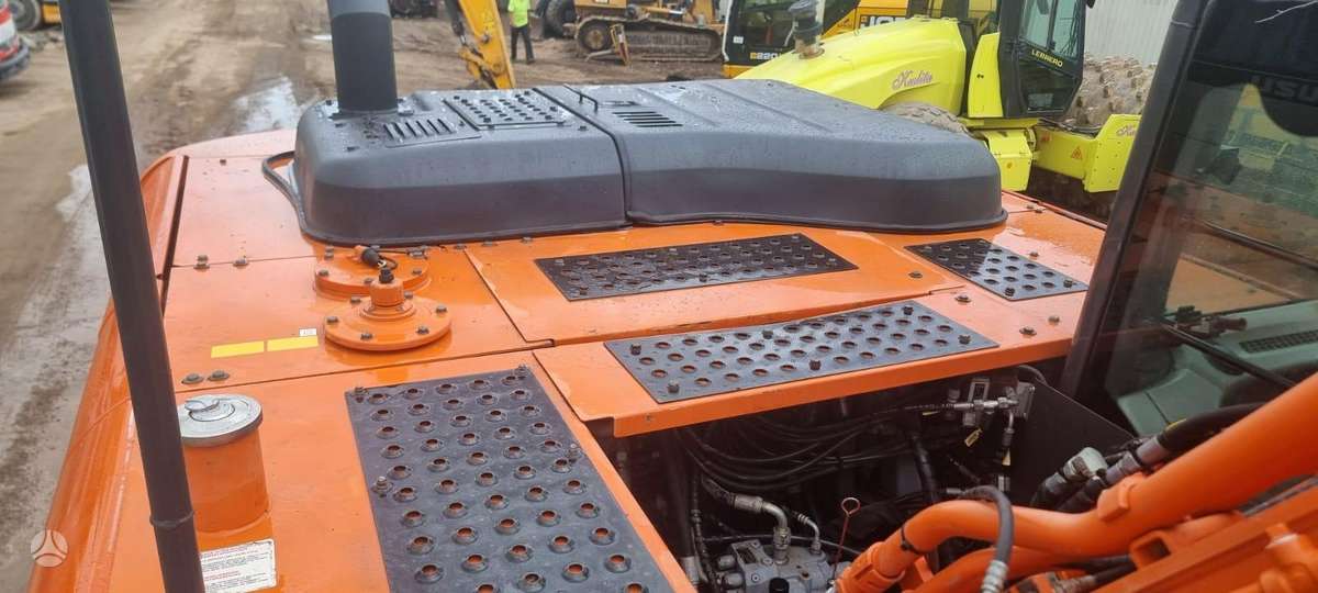 Hitachi ZX250 LC-5, excavator
