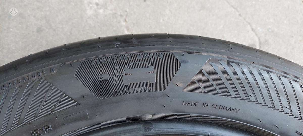 Goodyear, летние 255/50 R21