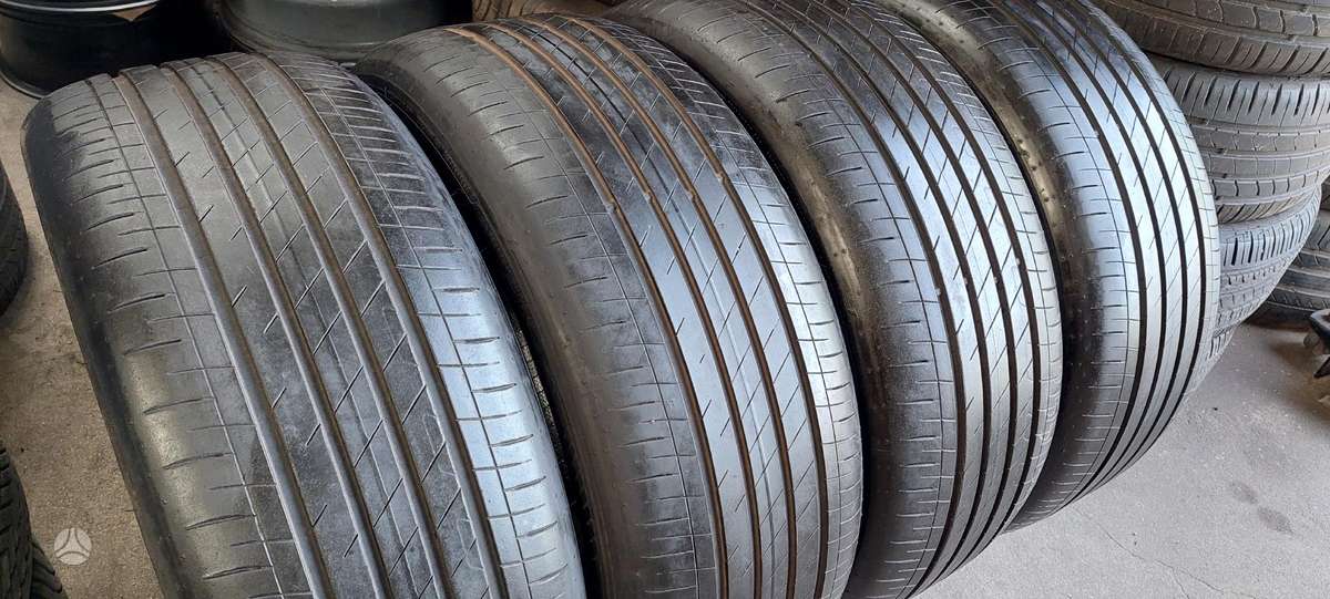 Goodyear, летние 255/50 R21