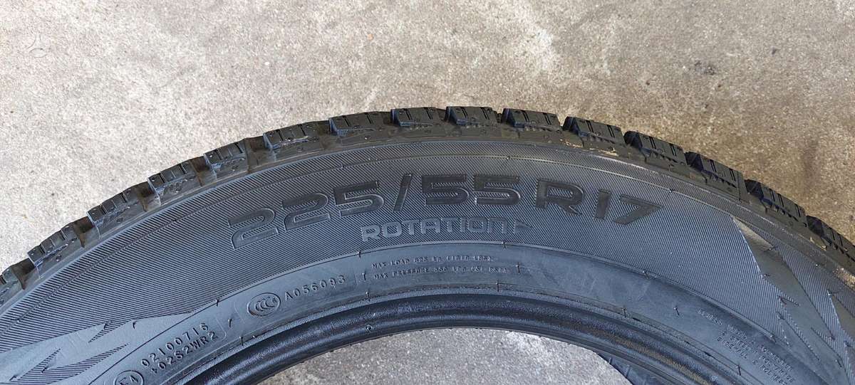 Nokian, žieminės 225/55 R17