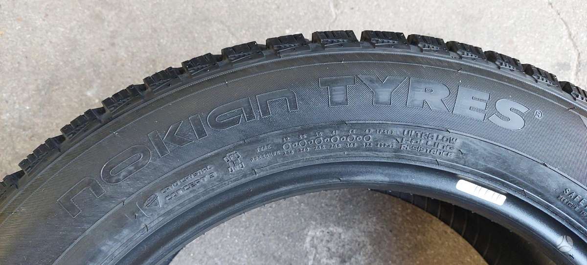 Nokian, žieminės 225/55 R17