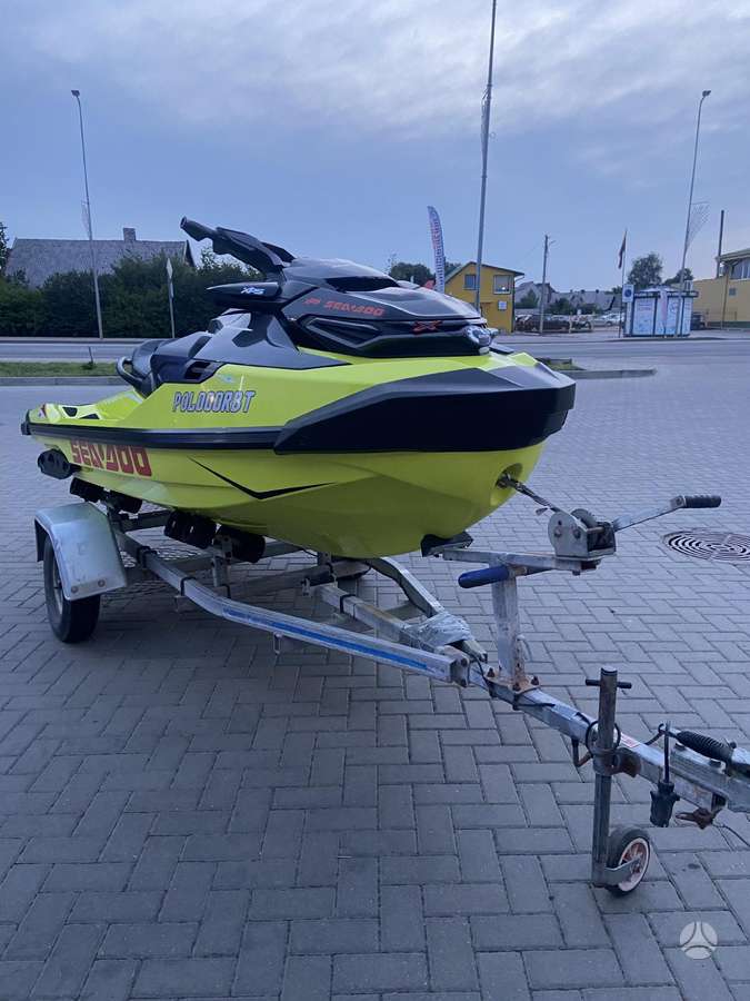 Sea-Doo RXT-X, водные мотоциклы
