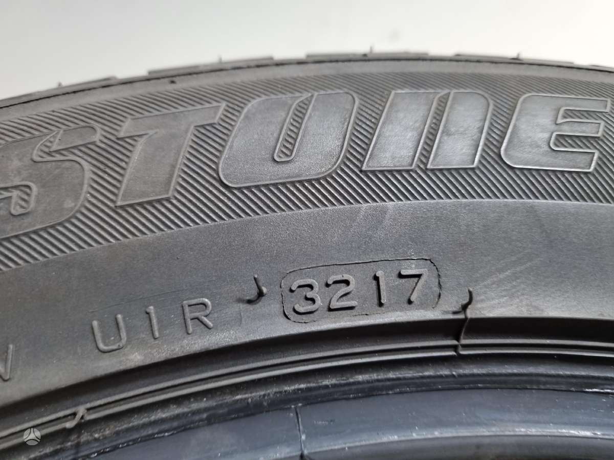 Bridgestone 6-7mm, universalios 235/50 R19