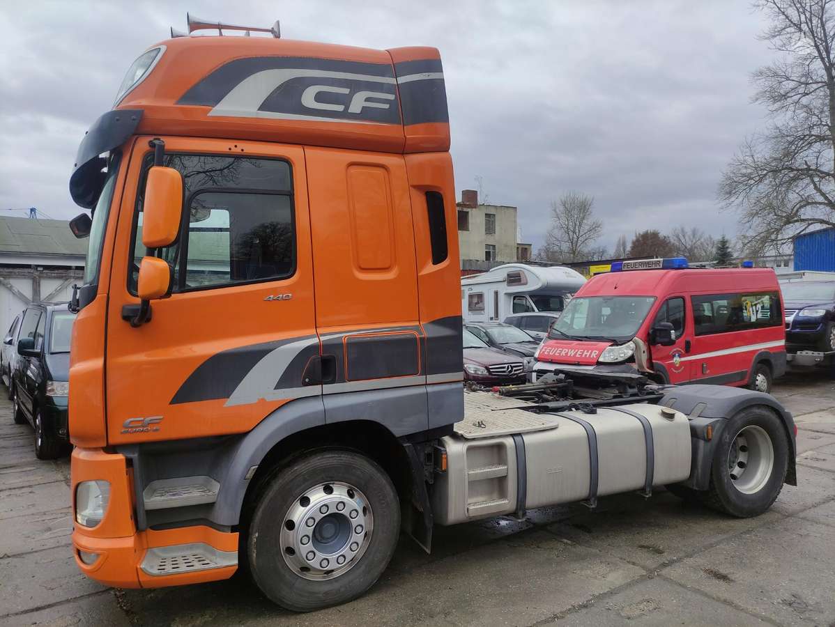 DAF CF 440 FT Hydraulika, 1 спальное место