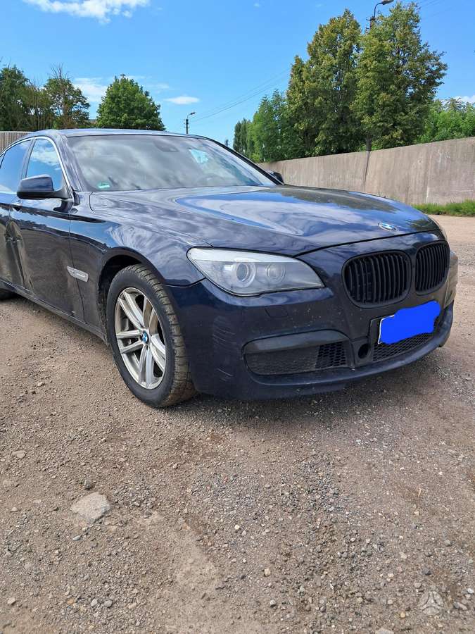 BMW 740, 3.0 l., Седан