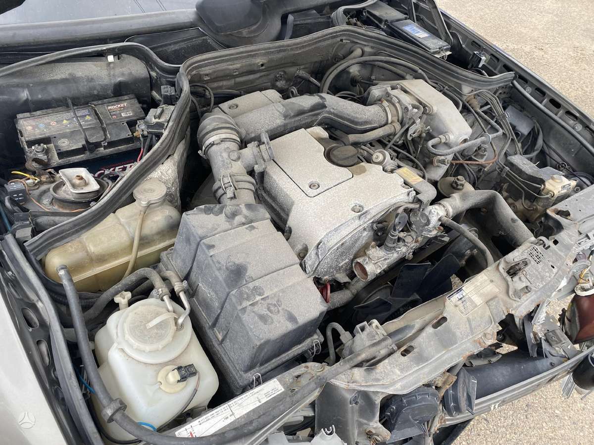 Mercedes-Benz E220