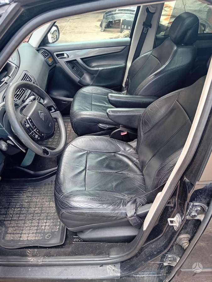 Citroen Grand C4 Picasso dalimis