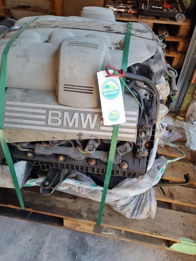BMW 745, N62B44A, variklis