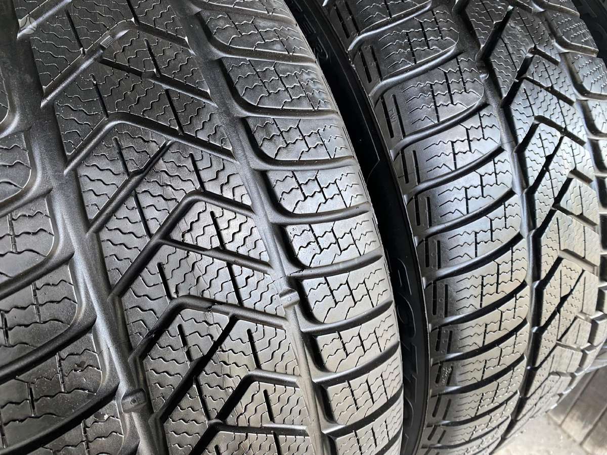Pirelli Sottozero3, winter 245/40 R20