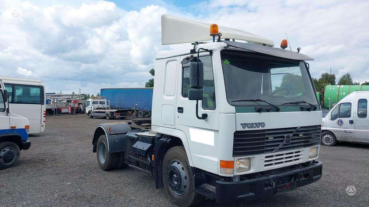 Volvo FL10, тягачи