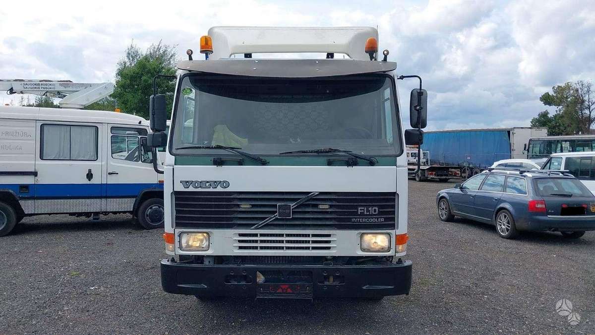 Volvo FL10, тягачи