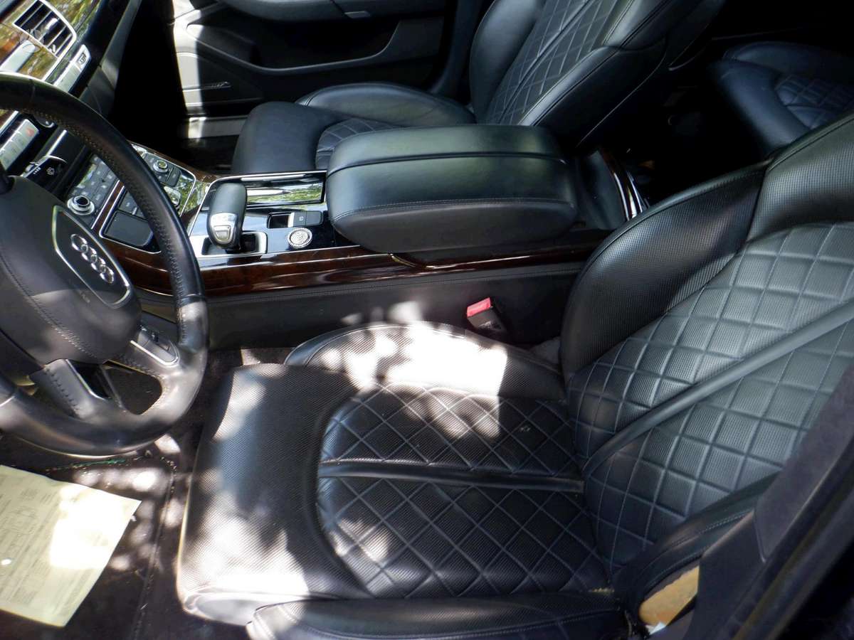 Audi A8 dalimis. Usa facelift modelis auto dalimis