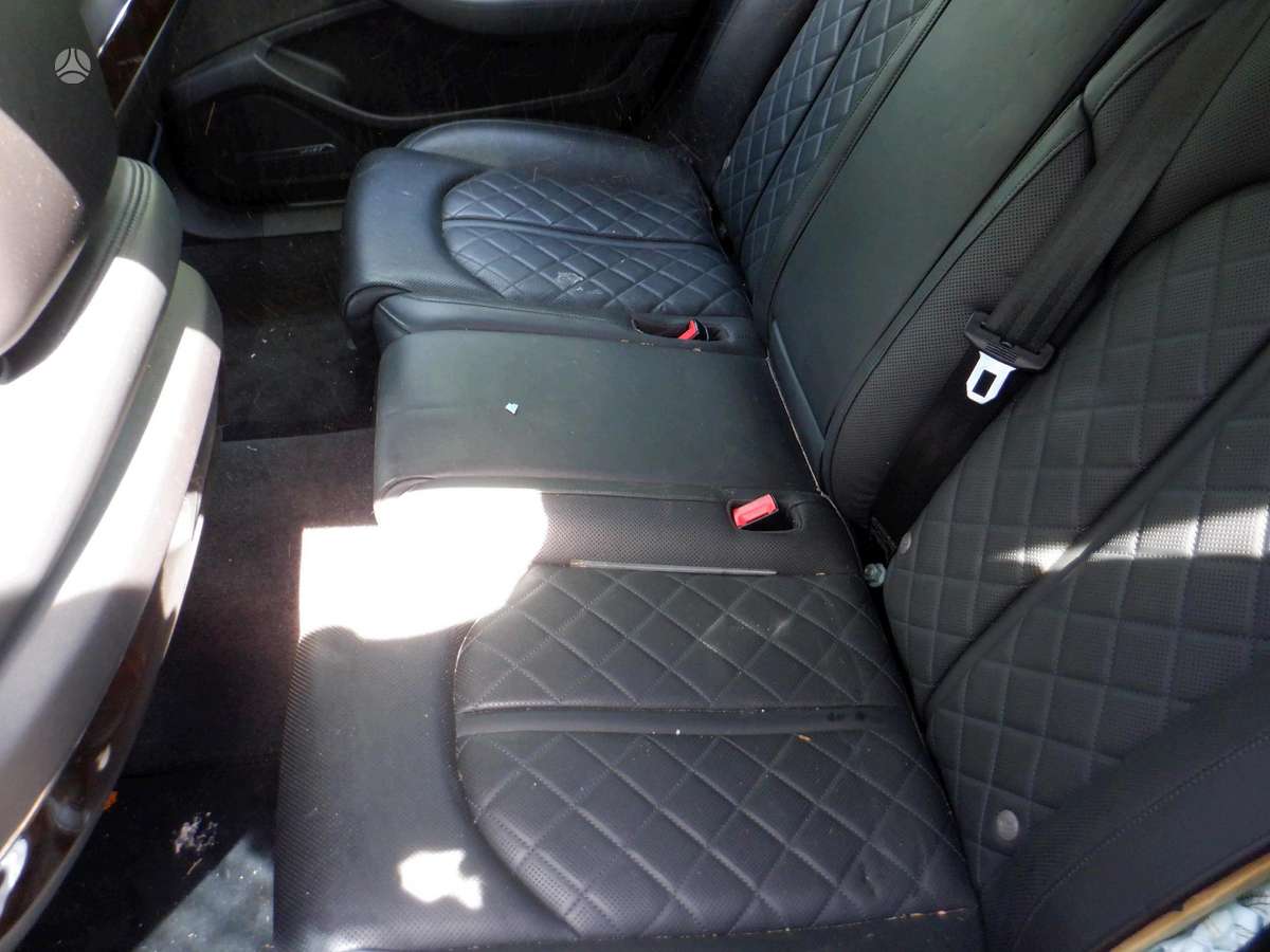 Audi A8 dalimis. Usa facelift modelis auto dalimis