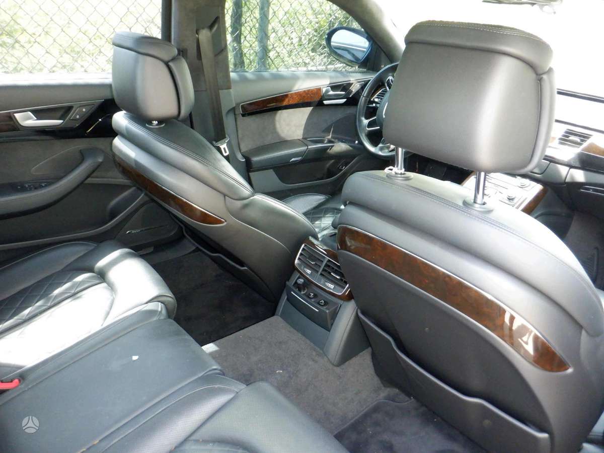 Audi A8 dalimis. Usa facelift modelis auto dalimis