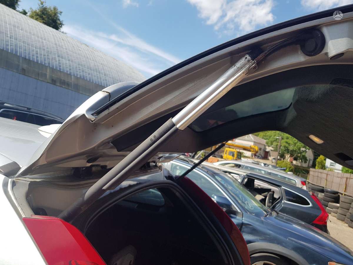 Volvo XC60 Visos volvo dalys