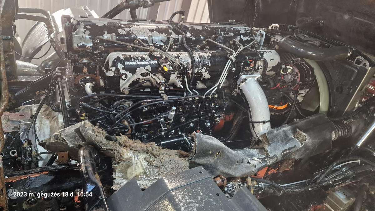 Iveco 240E420, kita