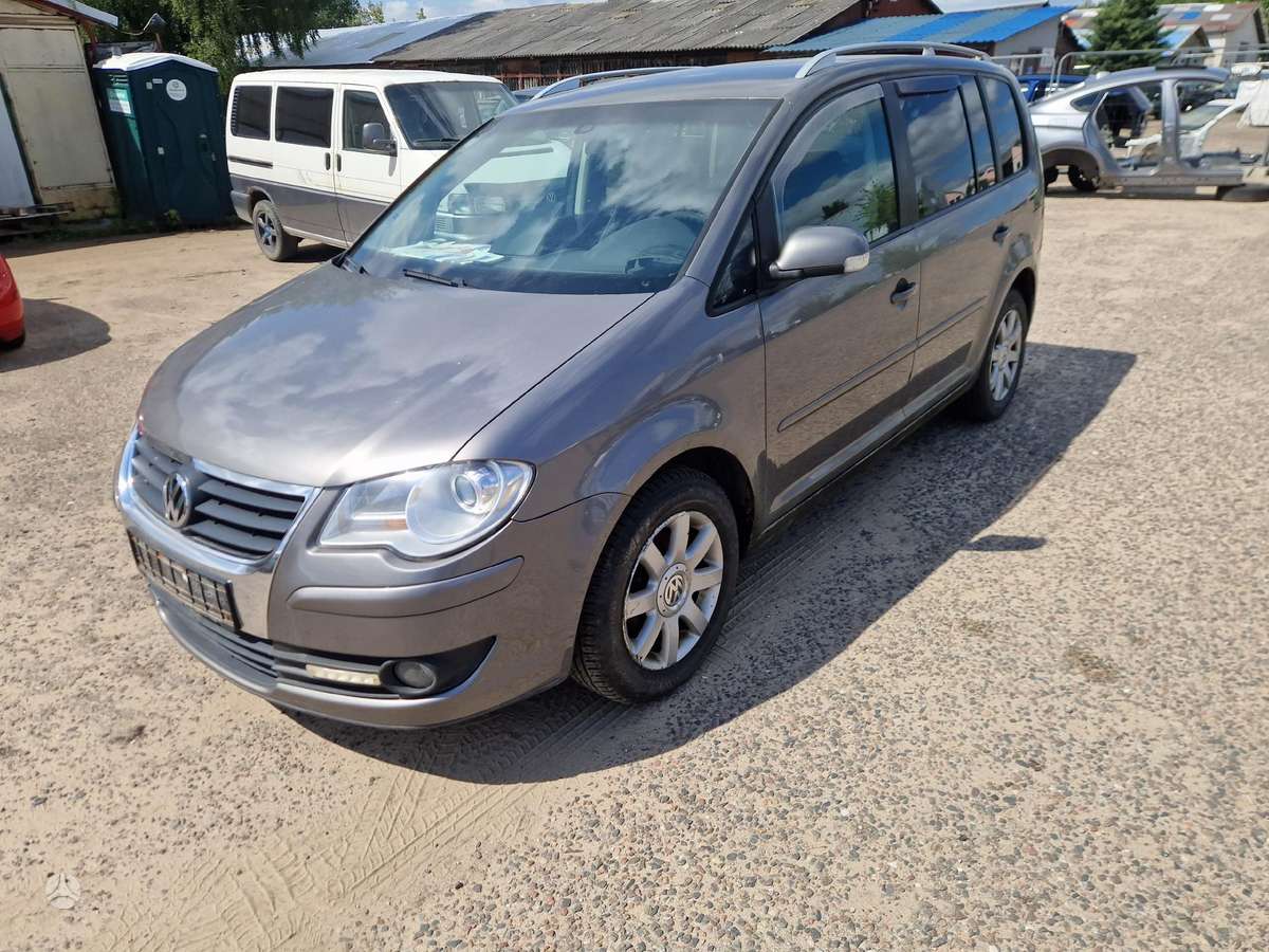 Volkswagen Touran Minsko pl 33a 5 angaras