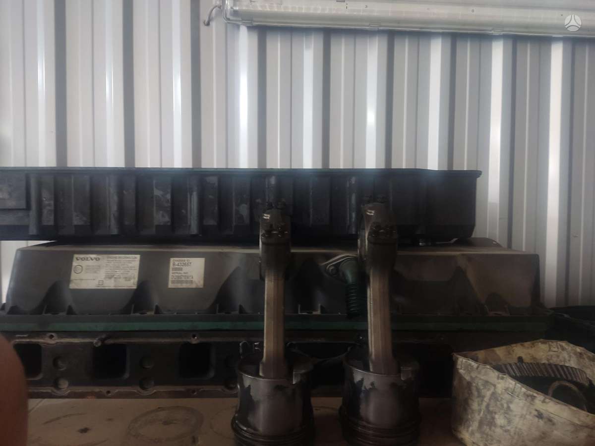 Volvo D13 Variklio dalys, тягачи