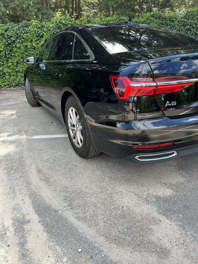 Audi A6, 2.0 l., Седан