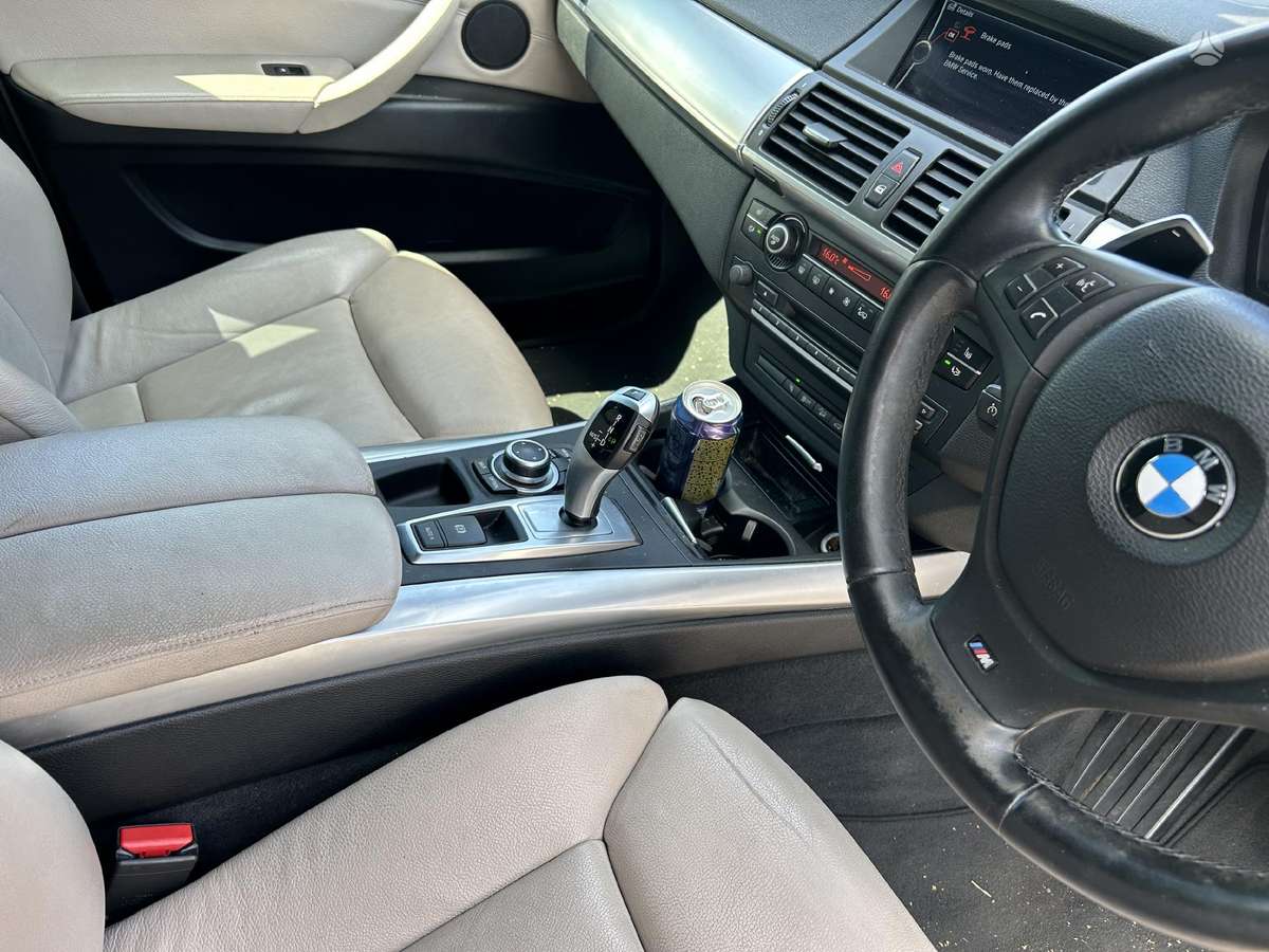 BMW X5 Dalis pristatome