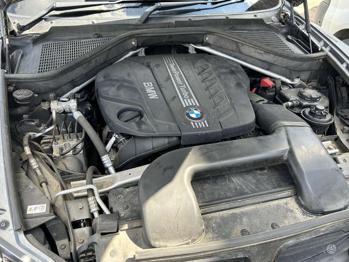 BMW X5 Dalis pristatome