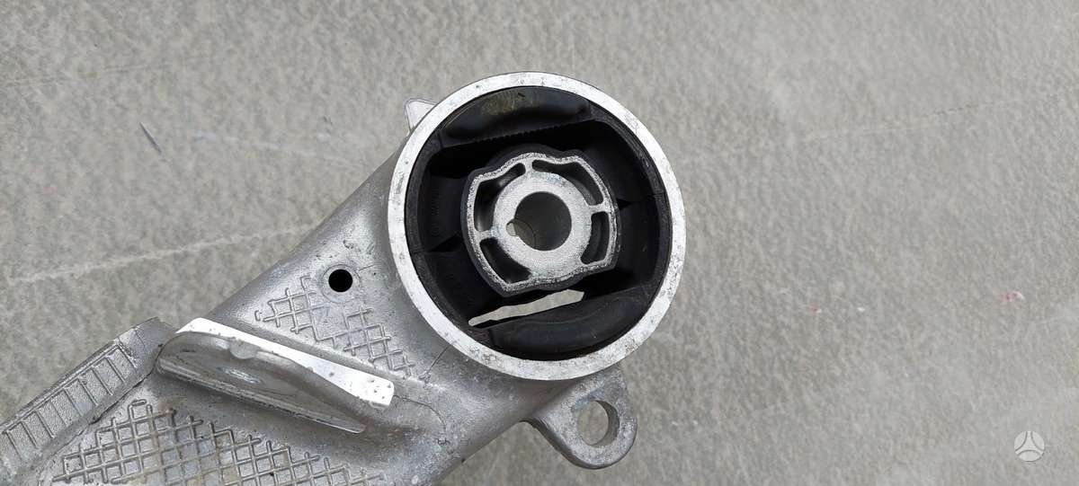 BMW 8 serija, 6873232, Cen20649