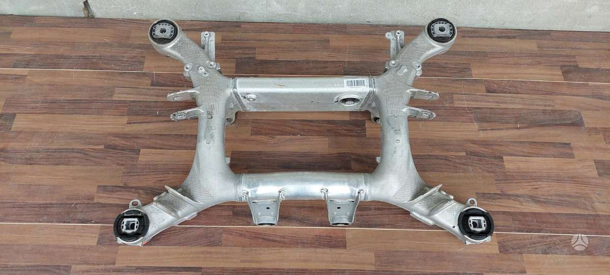 BMW 8 serija, 6873232, Cen20649