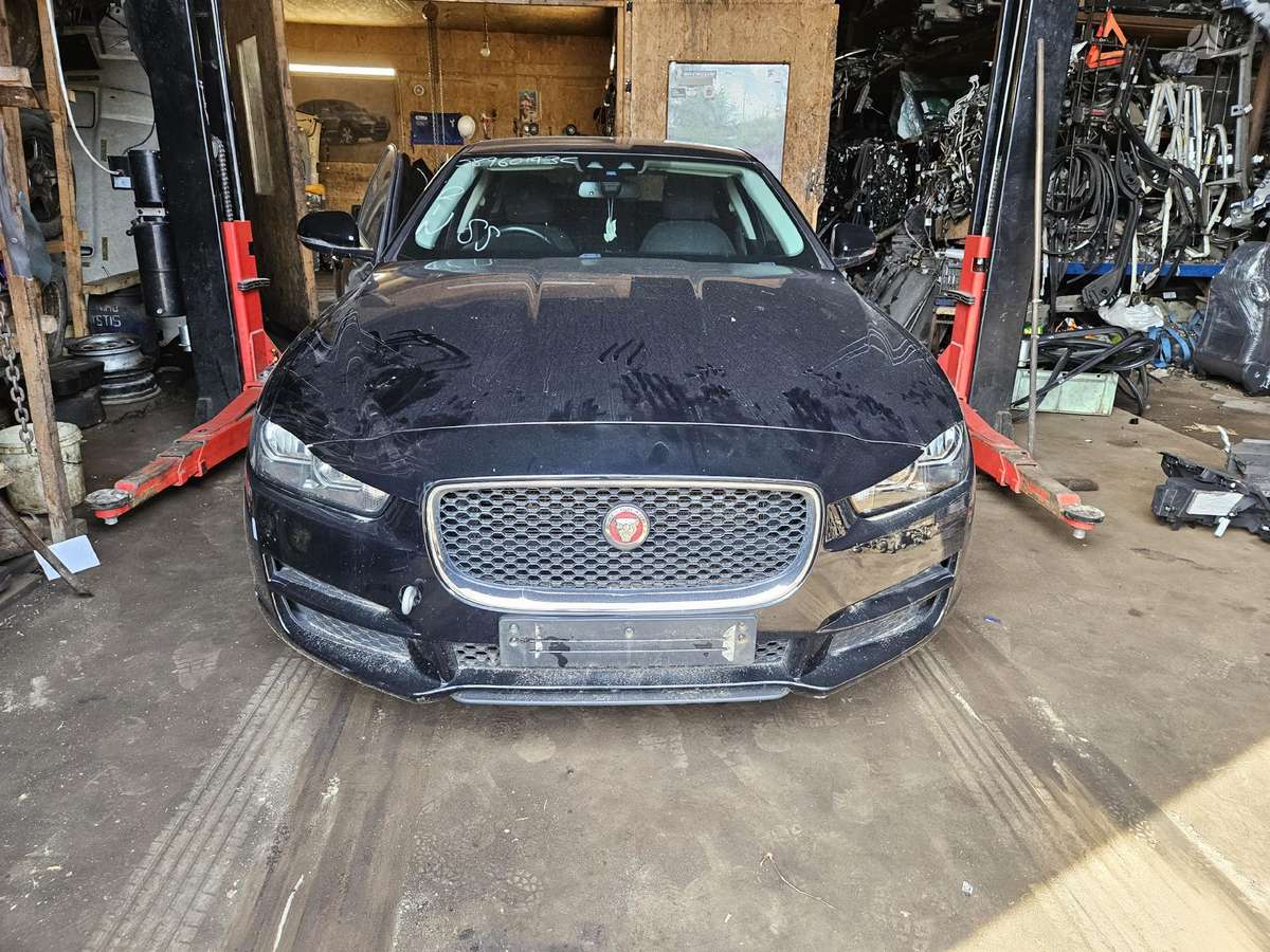 Jaguar XE
