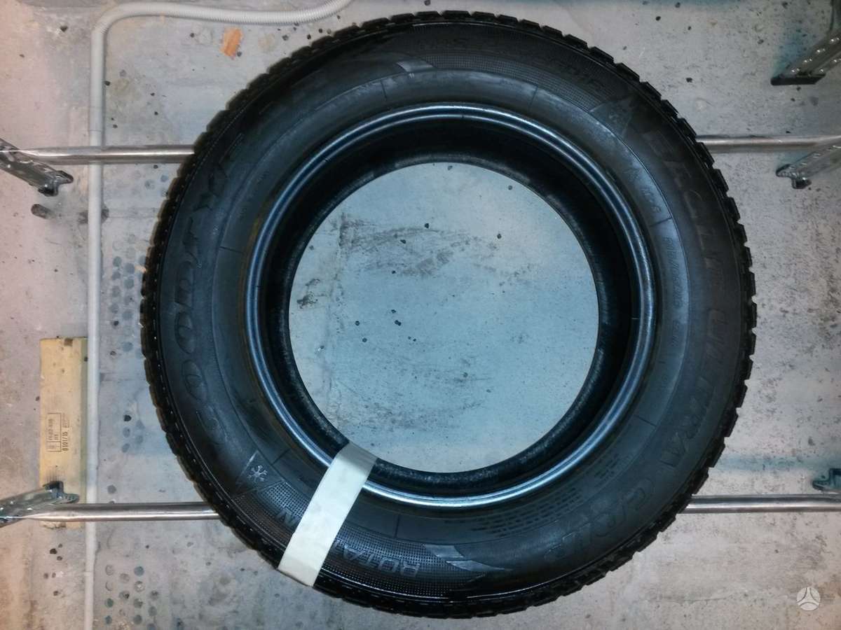 Goodyear Eagle Ultra Grip, winter 215/65 R16