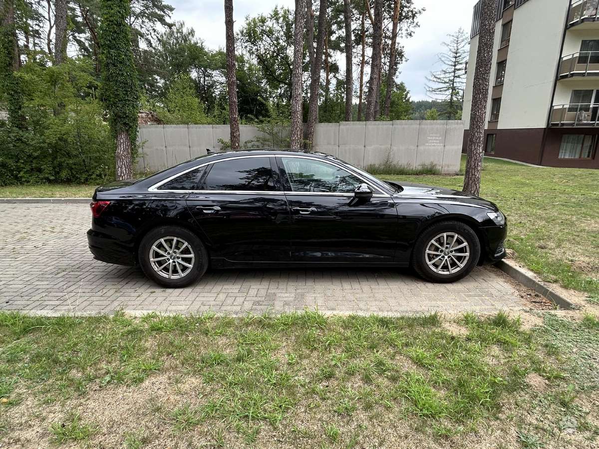 Audi A6, 2.0 l., Седан
