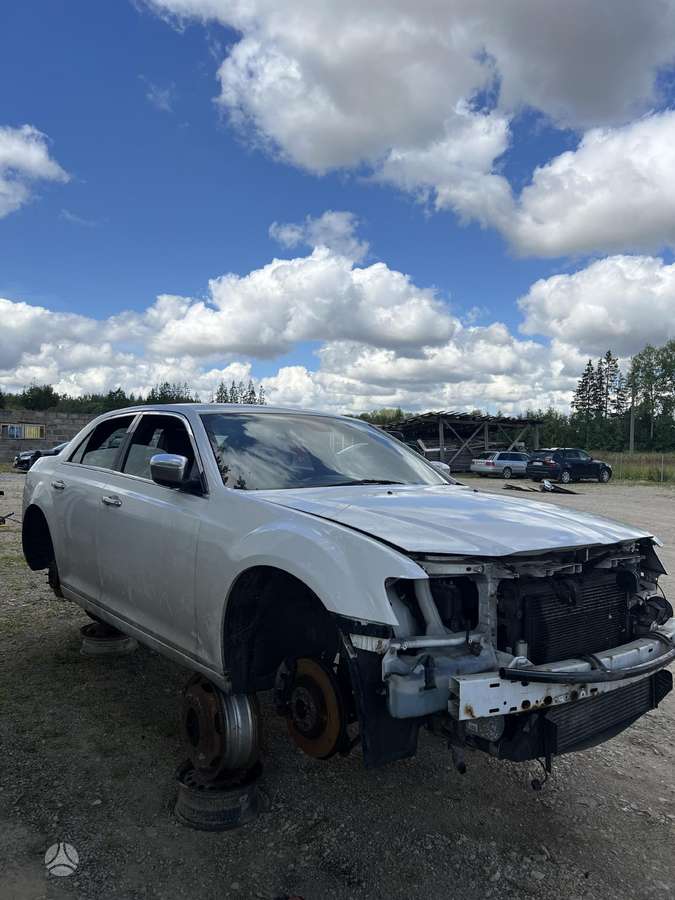Chrysler 300C Chrysler 300c crd dalimis